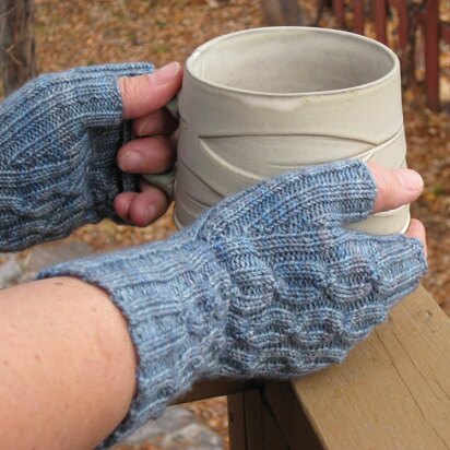 Pebbled Pathway Fingerless Mitts