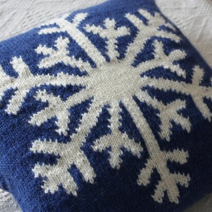 Snowflake cushion