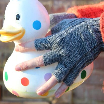 Man Love Glove - knitting pattern