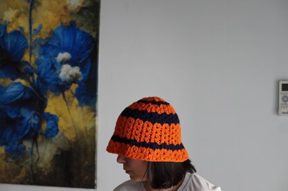 Double V stitch bucket hat crochet pattern