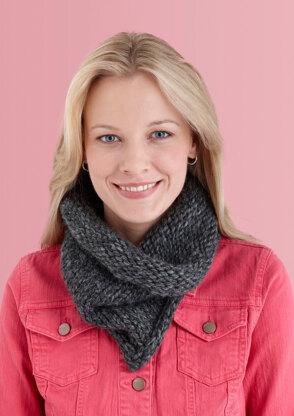 Bandanna Cowl in Lion Brand Wool-Ease Thick & Quick - L10746