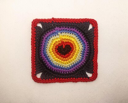 Rainbow Heart Circle Granny Square