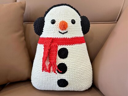 Snowman Winter Pillow Amigurumi
