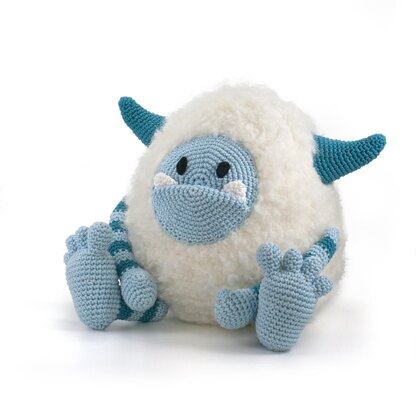 Boo the Yeti Monster Amigurumi