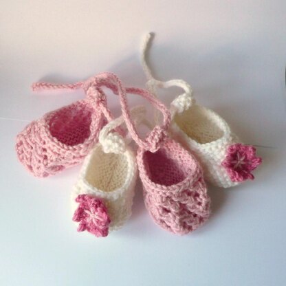 Baby Ballerina Shoes Knitting pattern by Katy Farrell LoveCrafts