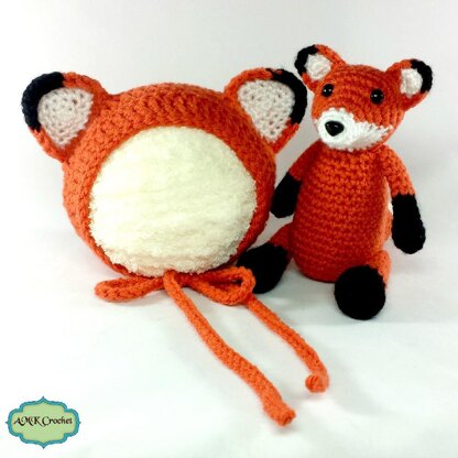 Newborn Fox Hat with Plush Toy