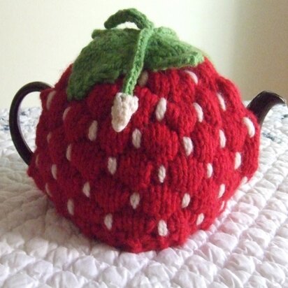 (Spouted) Strawberry Tea Cozy