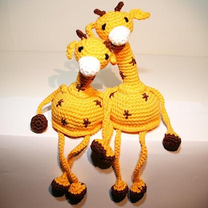 Giraffe - Shelf Sitter - Amigurumi