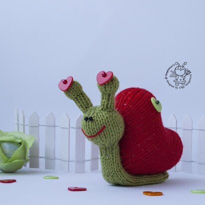 Snail heart amigurumi - knitting pattern
