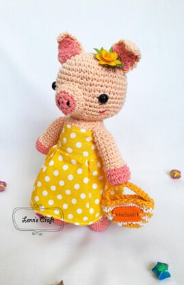 Pig amigurumi crochet doll pattern