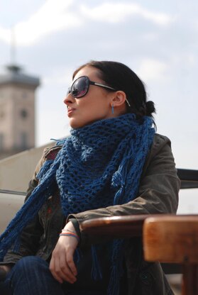 Diamonds crochet triangular scarf