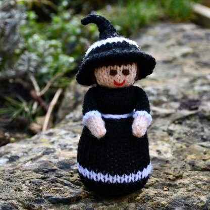 Halloween Witch Doll Knitting Pattern - Toy Knitting Pattern