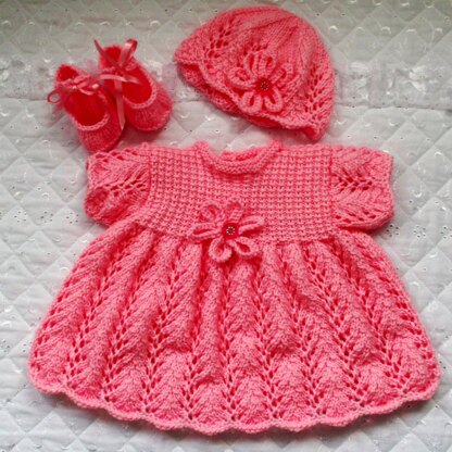 Dolls Dress Set knitting Pattern