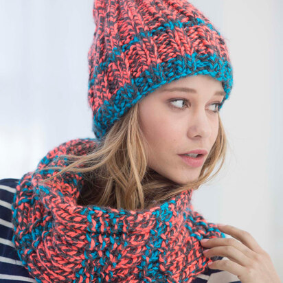 Ribbed Slouchy Hat And Cowl in Lion Brand Hometown USA Multi - L40020