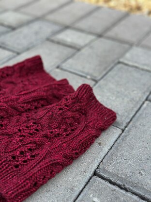 Garnet Cowl