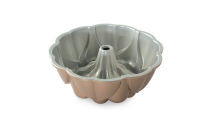 Nordic Ware Magnolia Bundt