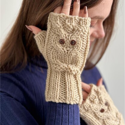 'Owl fingerless mitts' 2yrs to adult