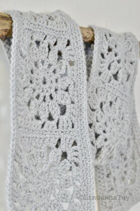 Eva Chunky Granny Square Scarf