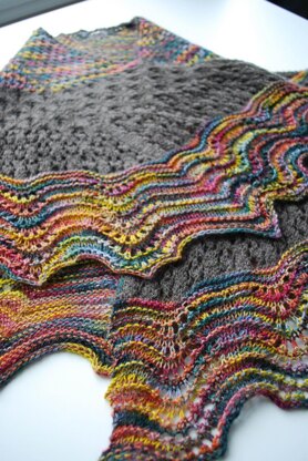 Cineprismatic Shawl