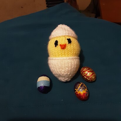 Easter Egg Chick Knitting Pattern