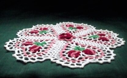 LoisLeigh’s Rose Budding Hearts Doily