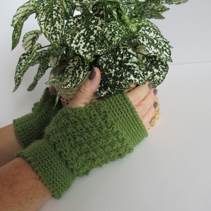 Hannah Fingerless gloves