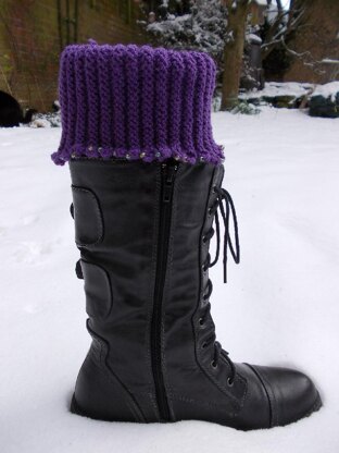 Garter Rib Boot Toppers, with optional beaded picot edge