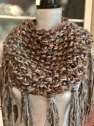 Stevie Fringe Cowl