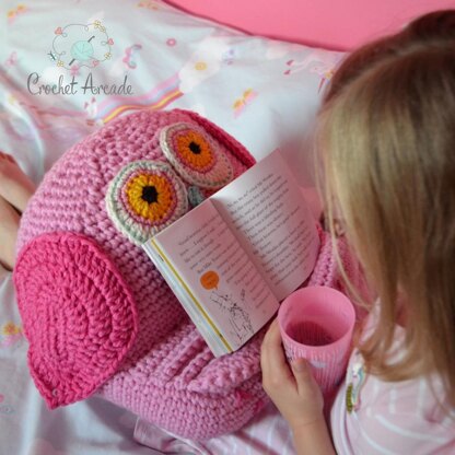 Suzi Owl Book/Tablet Holder