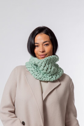 Johanna Scarf & Cowl - Knitting Pattern for Women in MillaMia Naturally Soft Super Chunky by MillaMia