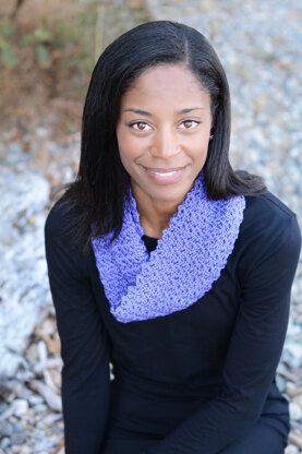 All Seasons Cowl in Cascade Yarns North Shore - DK588 - Downloadable PDF