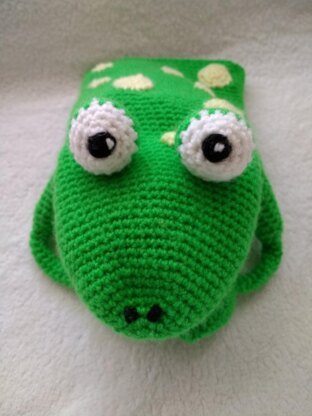 Giuseppe frog, amigurumi hand puppet