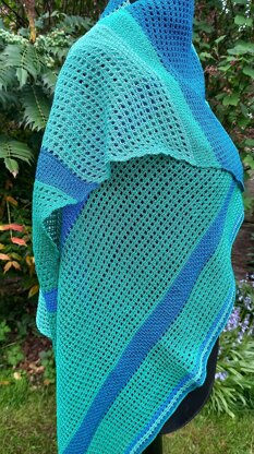 Emerald Drift Shawl