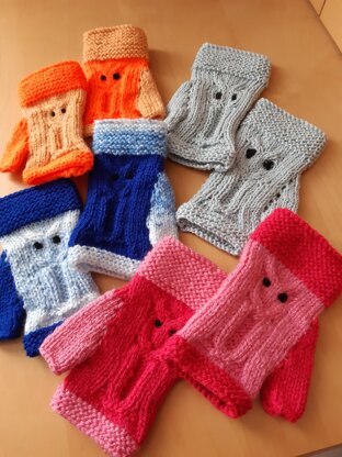 Fingerless gloves