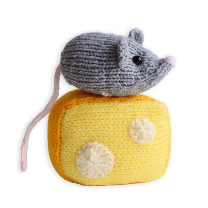 Nibbles the Mouse - knitting pattern