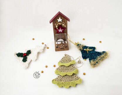 3 Christmas trees ornament  knitted flat