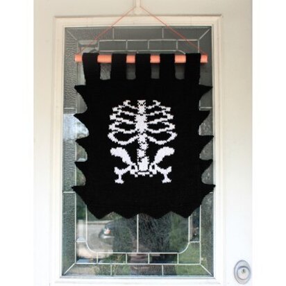 Skeleton Banner in Lily Sugar 'n Cream Solids