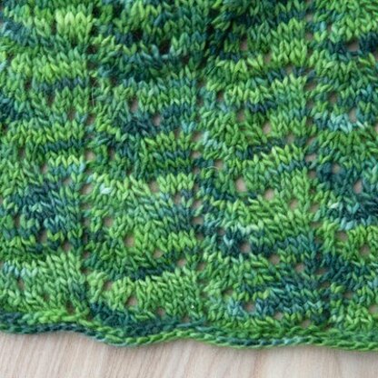 Valley Yarns 528 Fern Leaf Wrap