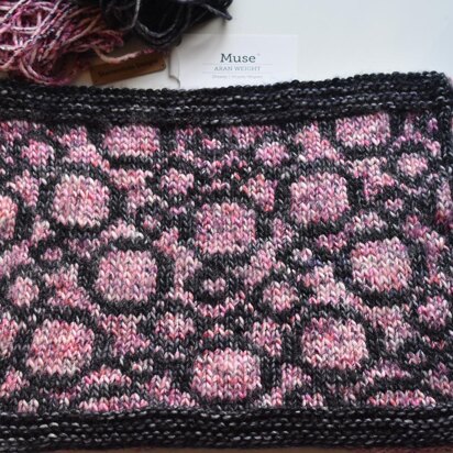 Circles Around You Cowl - knitting pattern