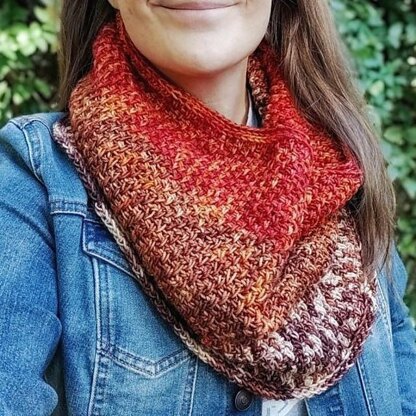 Fine Feather Cowl