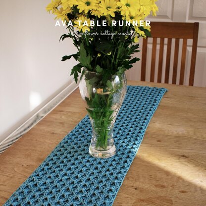 Ava Table Runner