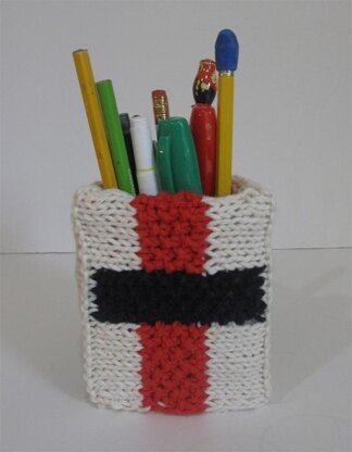 Triangular Pen Holder