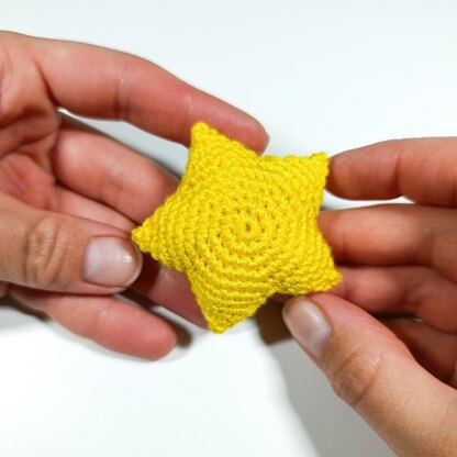 Sleepy Smiling STAR Amigurumi