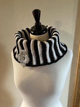 Ribbed Knit Look Cowl Halloween