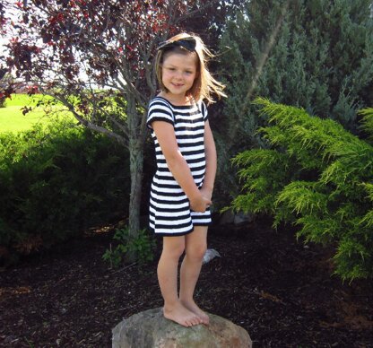 Oui! Oui! Little Dress (Childrens sizes 2-10)