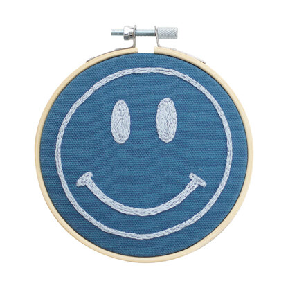 Cotton Clara Happy Face Embroidery Kit - 11cm (Navy)