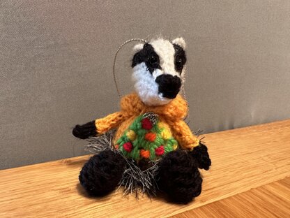 BADGER WEARING CABLE/CHRISTMAS JUMPER/HOODIE FERRERO ROCHER/LINDOR CHOCOLATE COVER/HANGING ORNAMENT