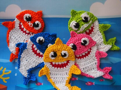 Baby shark best sale crochet pattern free