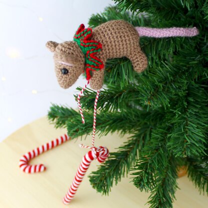 Mouse on the Tree