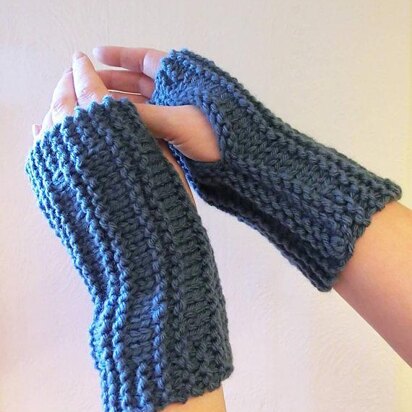 Easy Peasy Wrist Warmers